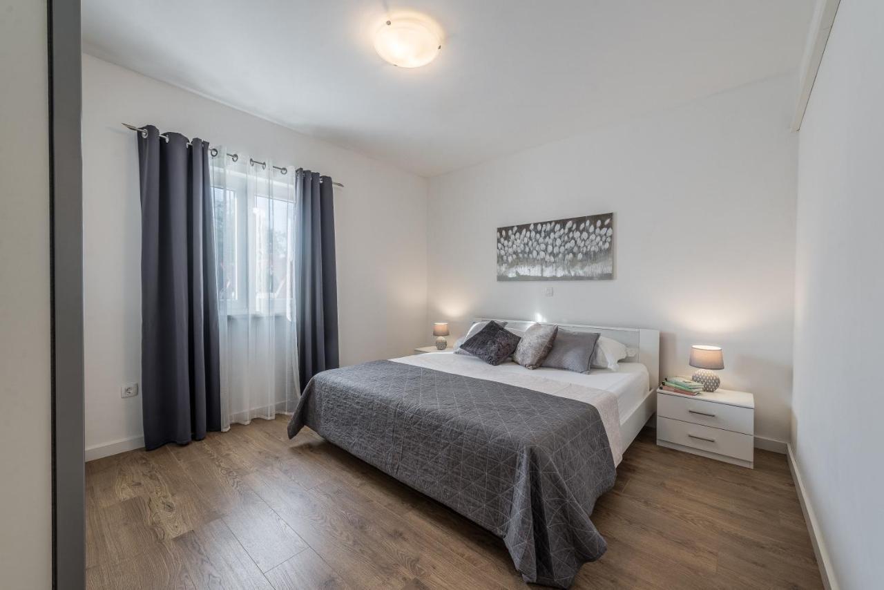 Holiday Home Bajlo Apartment With Three Bedrooms Zadar Exteriér fotografie