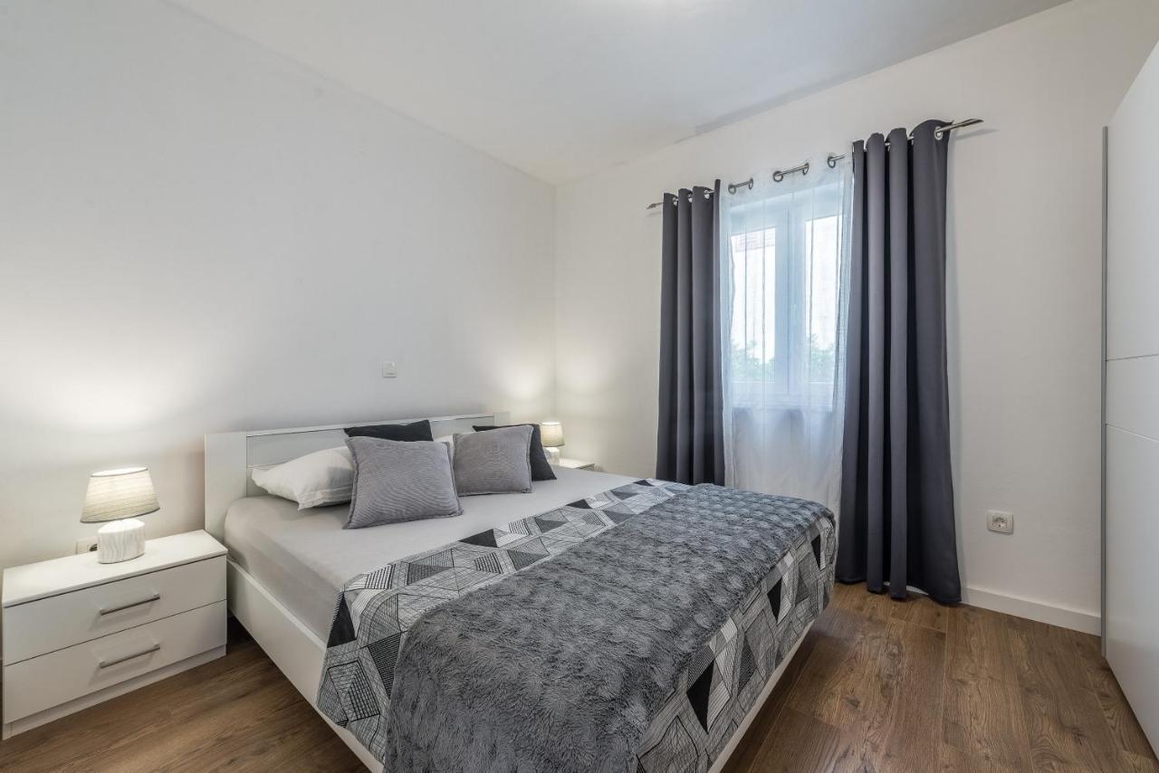 Holiday Home Bajlo Apartment With Three Bedrooms Zadar Exteriér fotografie