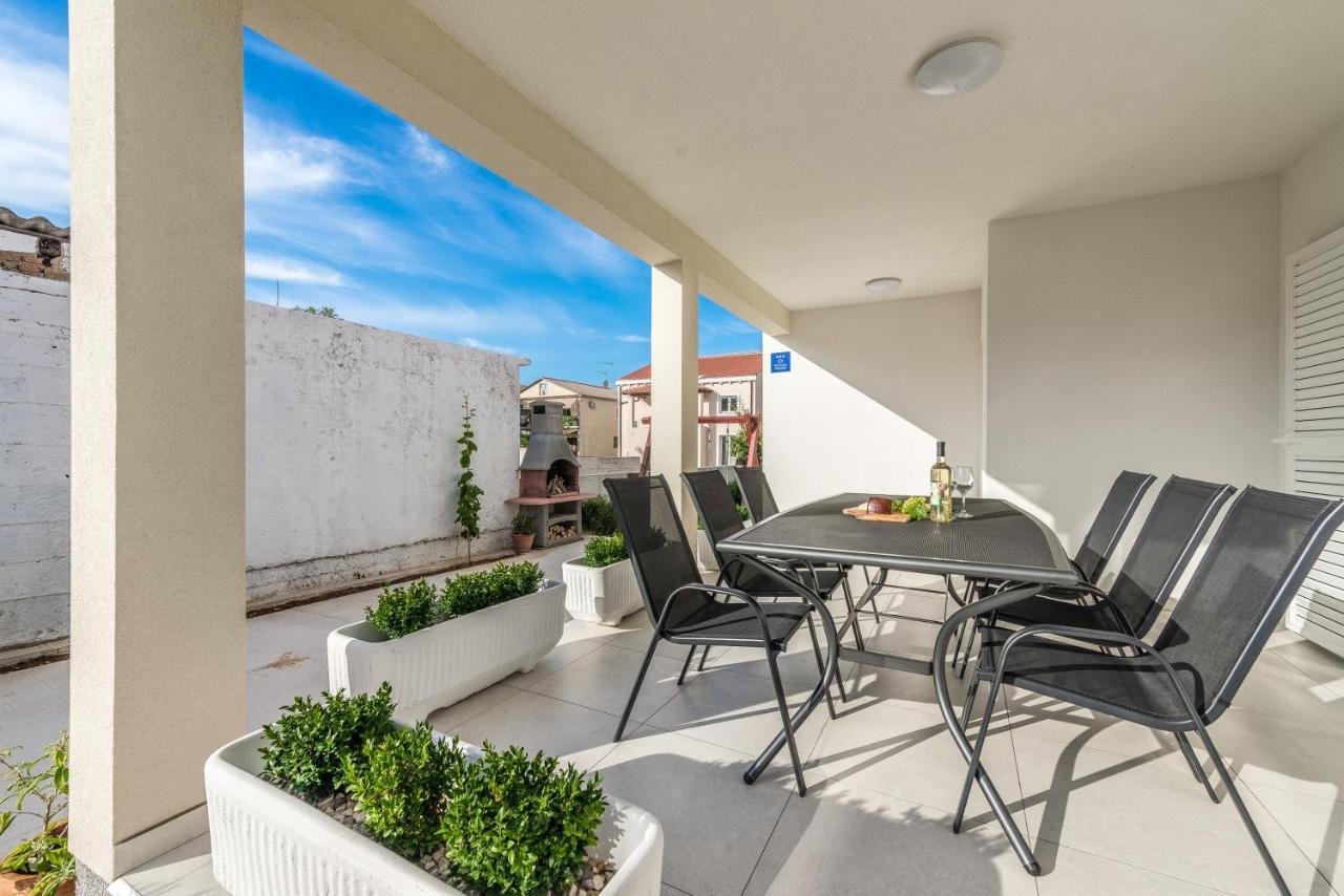 Holiday Home Bajlo Apartment With Three Bedrooms Zadar Exteriér fotografie