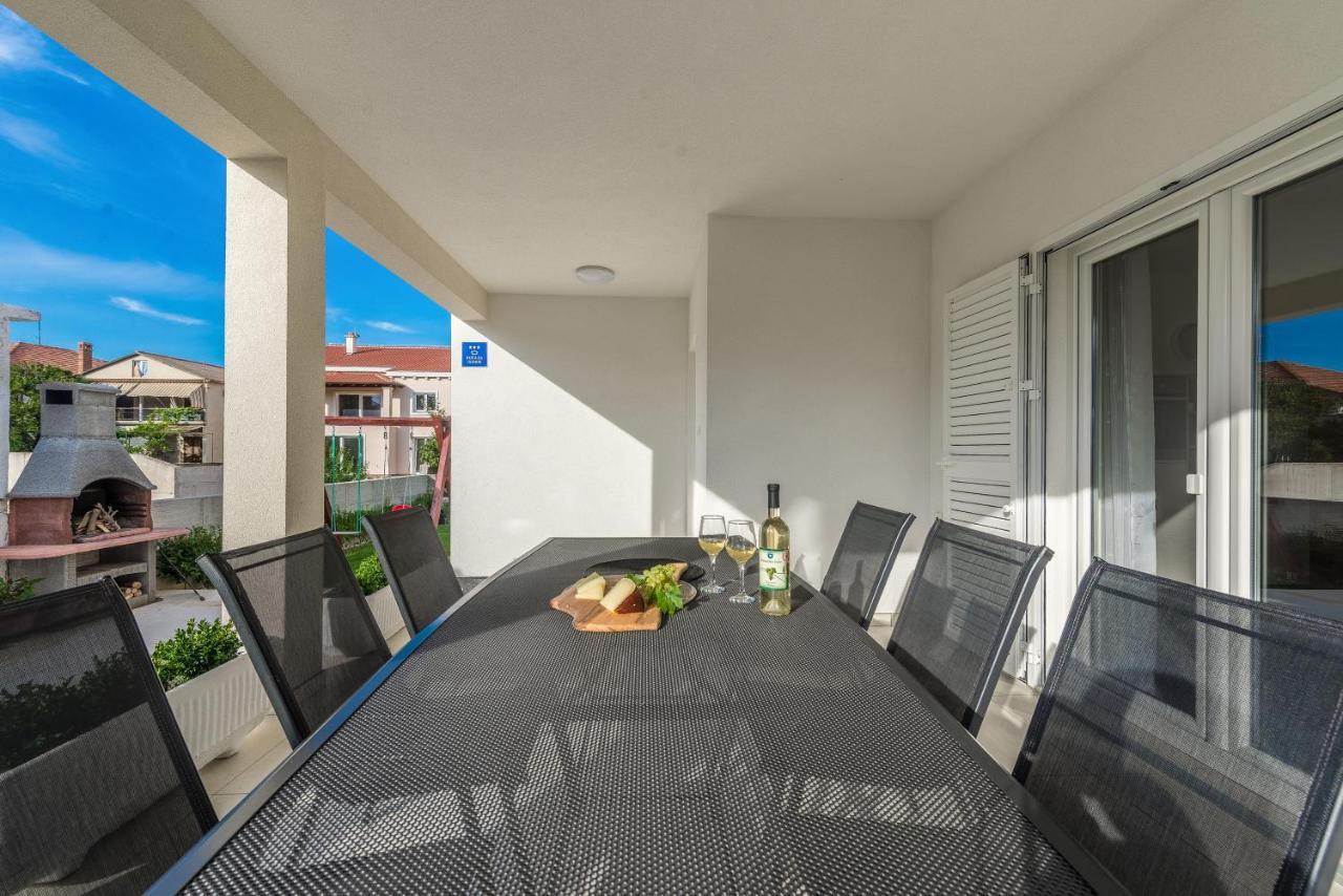 Holiday Home Bajlo Apartment With Three Bedrooms Zadar Exteriér fotografie